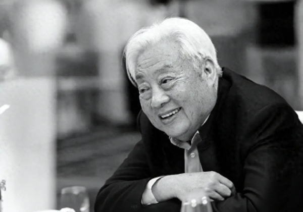 86版《西纪行》中的如来佛饰演者朱龙广死一火，六小龄童深情操心